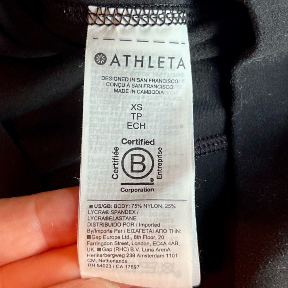 Athleta salutation stash pocket skirt with 16.5” length. - Picture 6 of 7